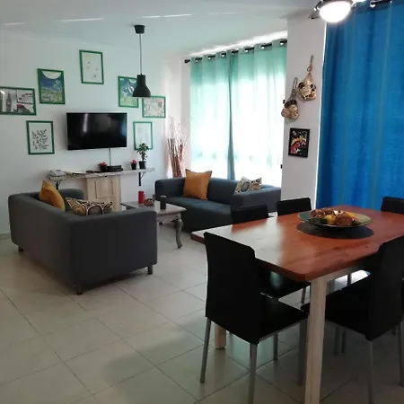 Parque Verde 3 Brs Ac 2 Baths Near Us Embassy Apartamento